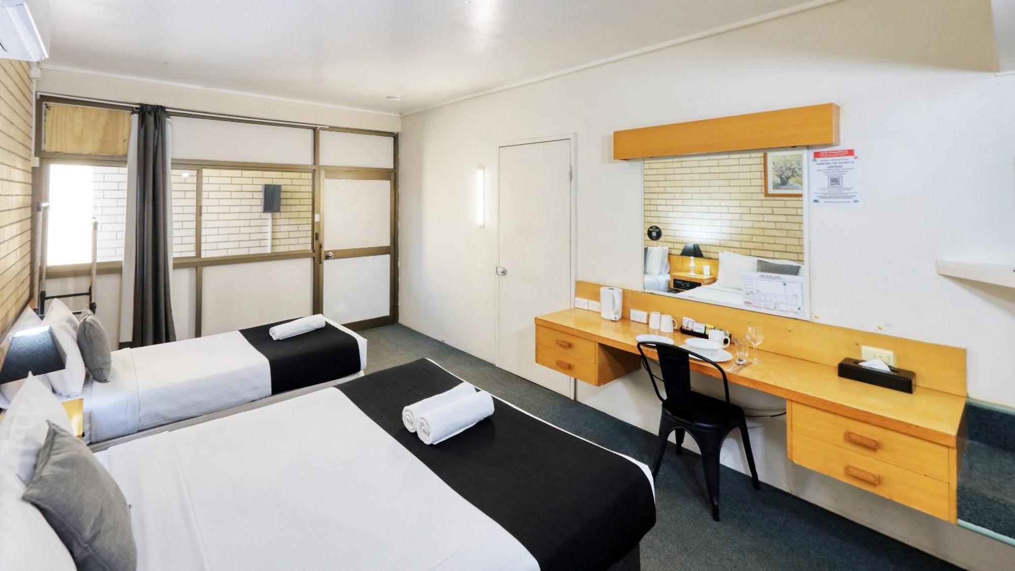 Tropical Gateway Motor Inn Rockhampton Exteriér fotografie