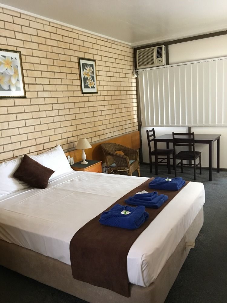 Tropical Gateway Motor Inn Rockhampton Exteriér fotografie